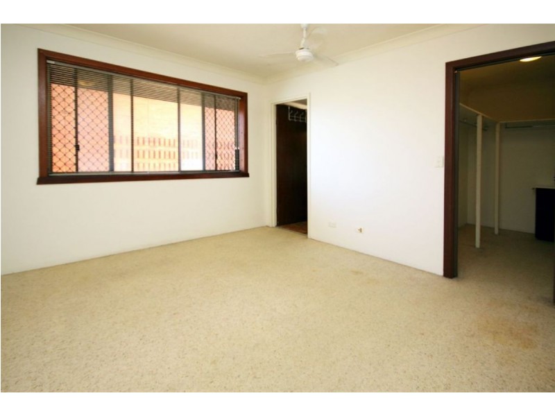 1/458 Marine Parade, Biggera Waters QLD 4216