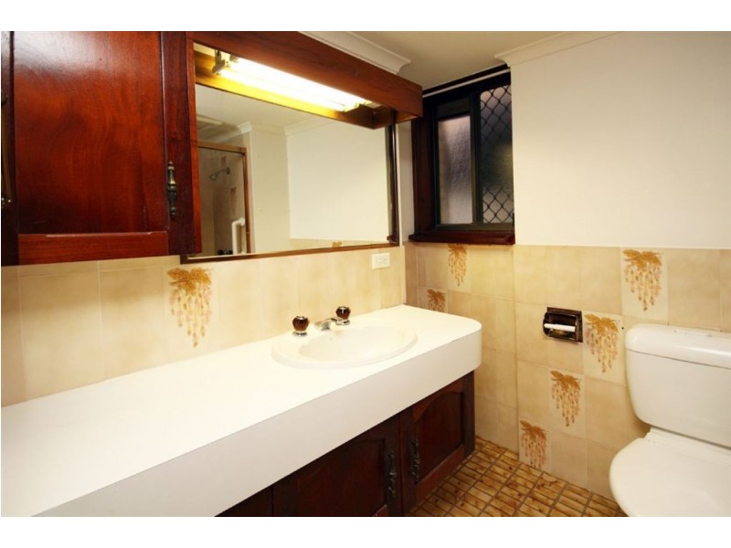 1/458 Marine Parade, Biggera Waters QLD 4216