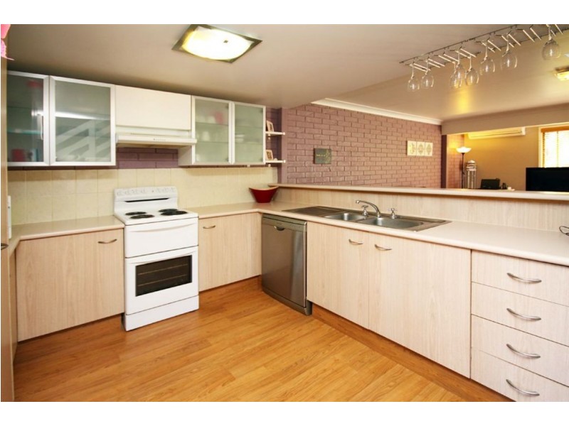 22/71 Olsen Avenue, Labrador QLD 4215