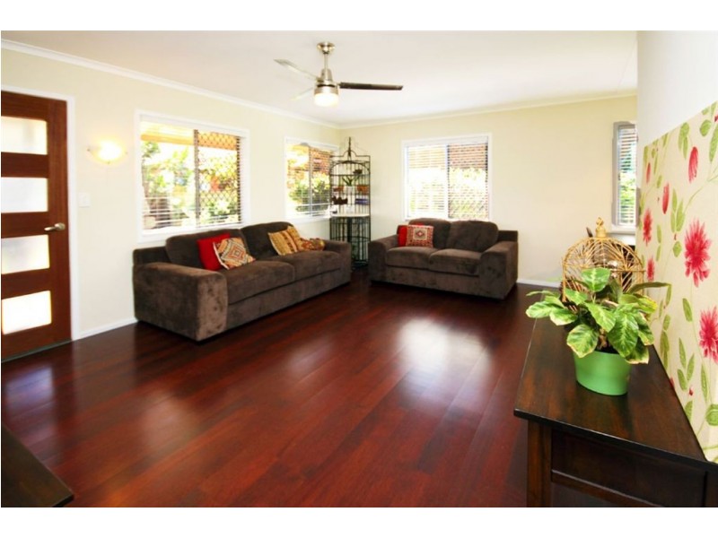 31 Jacaranda Avenue, Hollywell QLD 4216