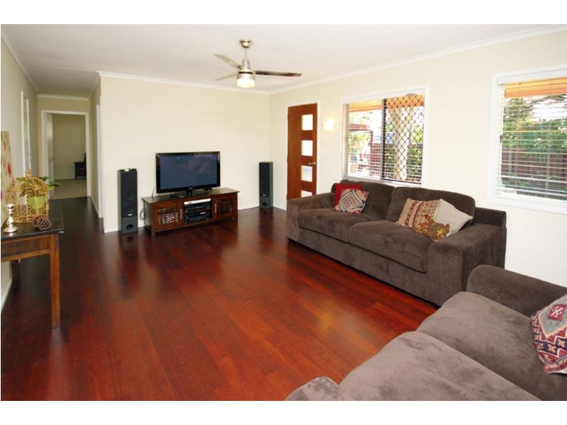 31 Jacaranda Avenue, Hollywell QLD 4216