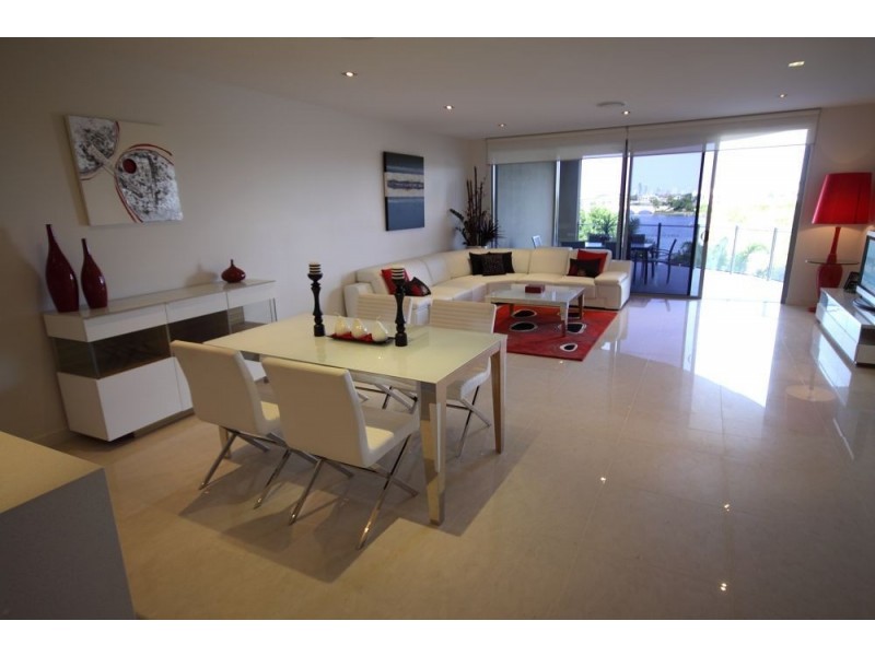 4/5229 Emerald Island Drive, Benowa QLD 4217