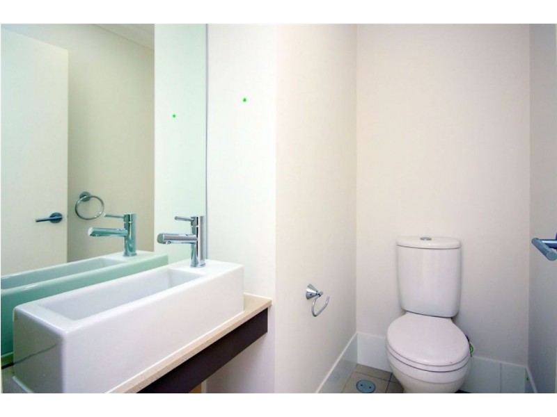 4/446 Pine Ridge Rd, Coombabah QLD 4216