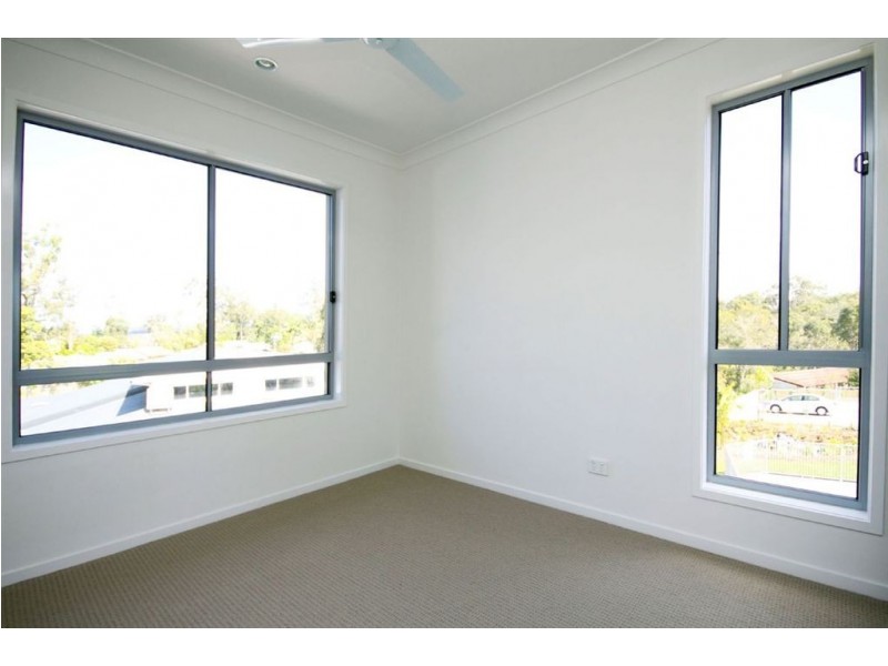 4/446 Pine Ridge Rd, Coombabah QLD 4216