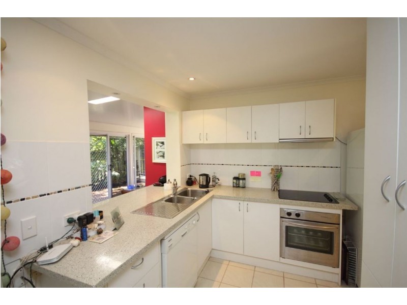 1/84 Kangaroo Avenue, Coombabah QLD 4216