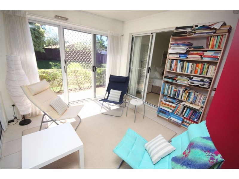 1/84 Kangaroo Avenue, Coombabah QLD 4216