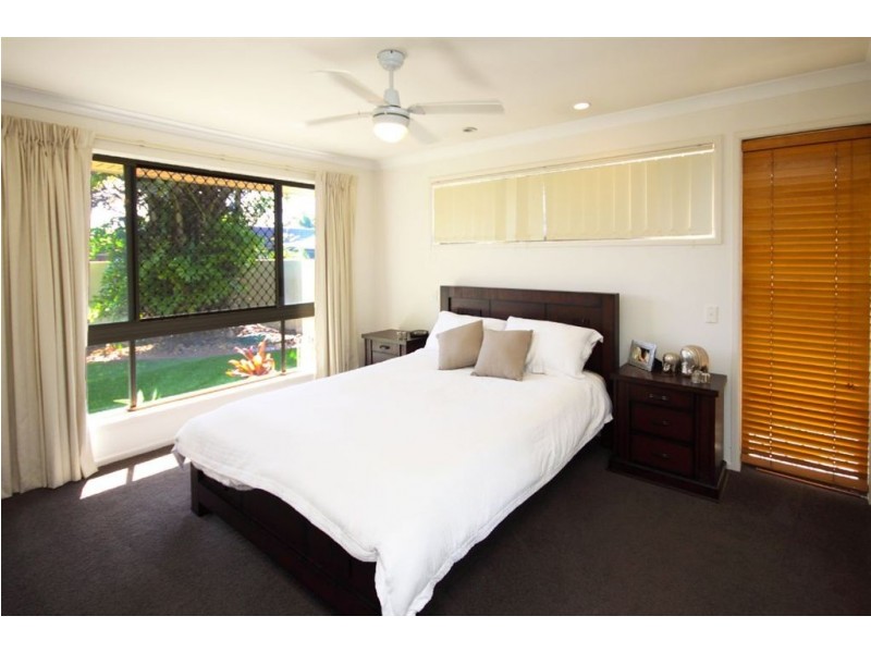 42 Columbus Drive, Hollywell QLD 4216