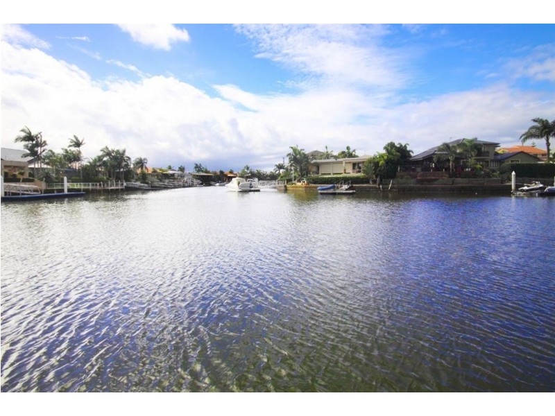 10 Cockleshell Court, Runaway Bay QLD 4216