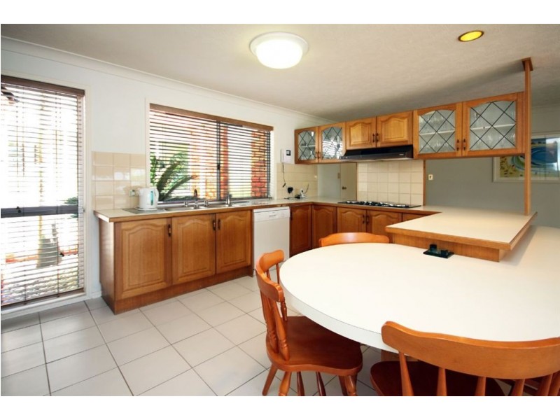 10 Cockleshell Court, Runaway Bay QLD 4216