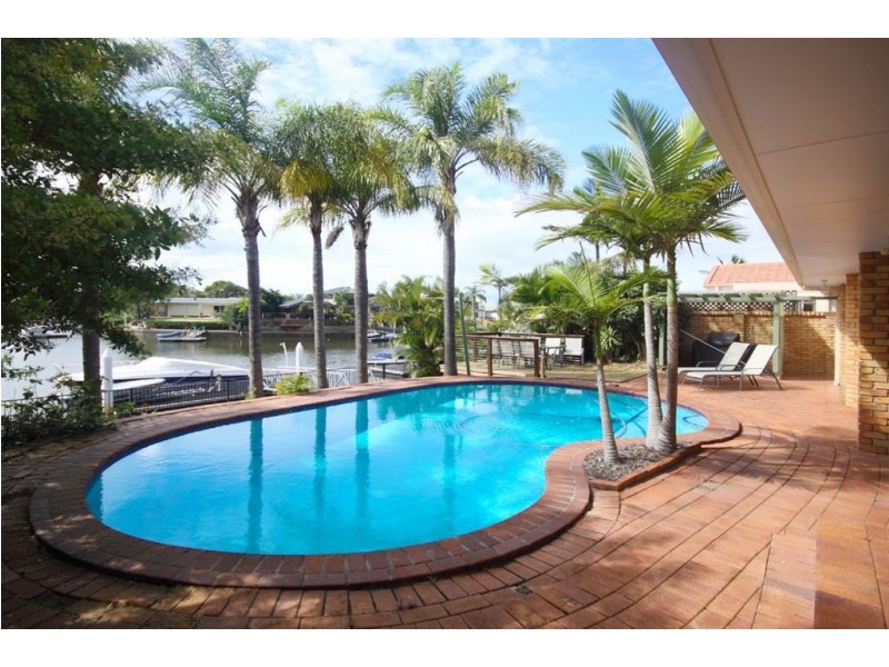 10 Cockleshell Court, Runaway Bay QLD 4216