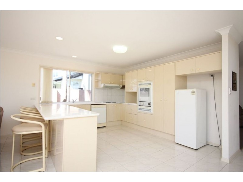 77 Sundance Way, Runaway Bay QLD 4216