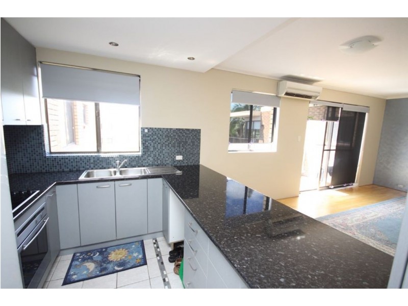 27/490 Marine Parade, Biggera Waters QLD 4216