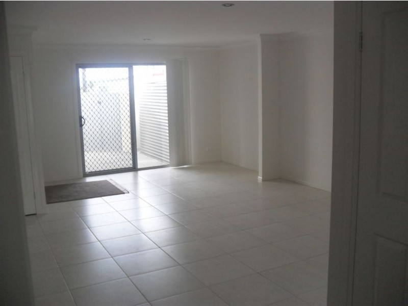 53 Sickle Avenue, Hope Island QLD 4212