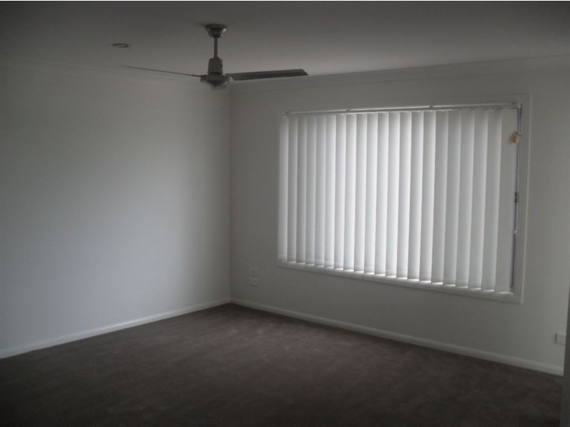 53 Sickle Avenue, Hope Island QLD 4212