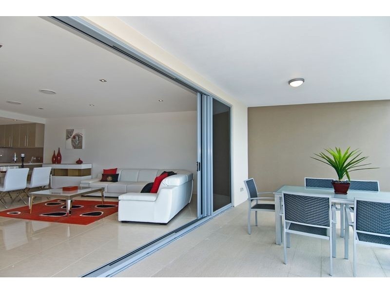 4/1 Emerald Island Drive, Carrara QLD 4211