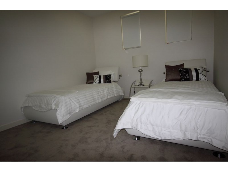 4/1 Emerald Island Drive, Carrara QLD 4211