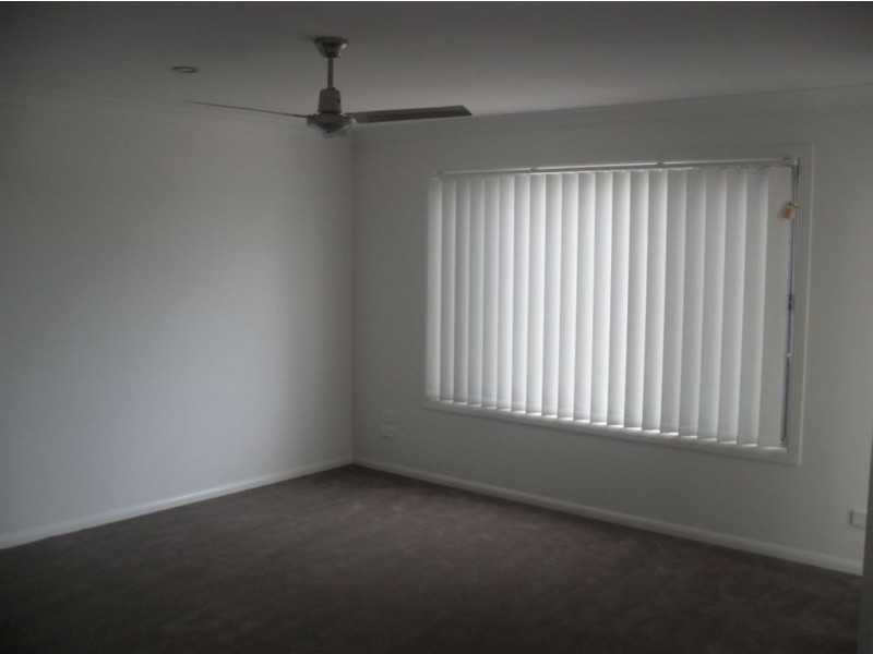 51 Sickle Avenue, Hope Island QLD 4212