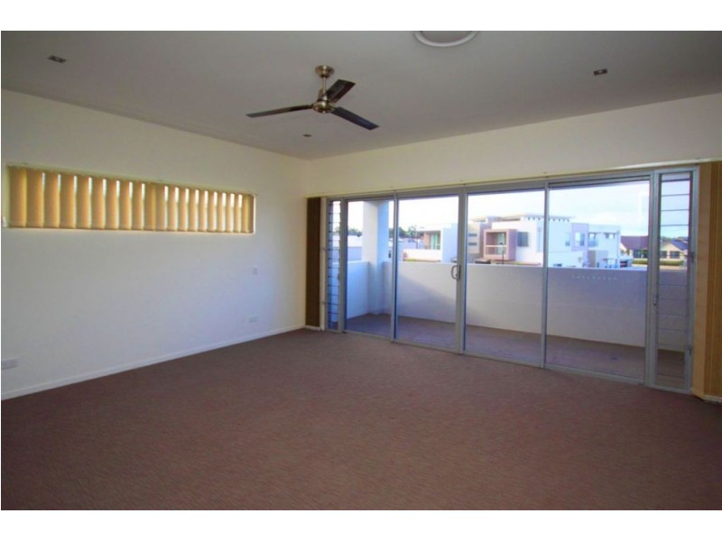 2/46 Compass Drive, Biggera Waters QLD 4216