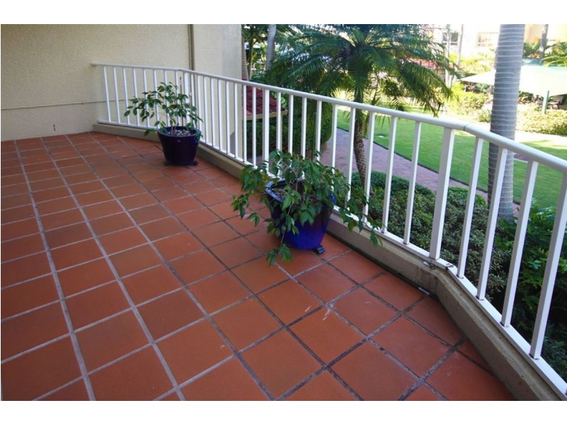 25/22 Jennifer Avenue, Runaway Bay QLD 4216