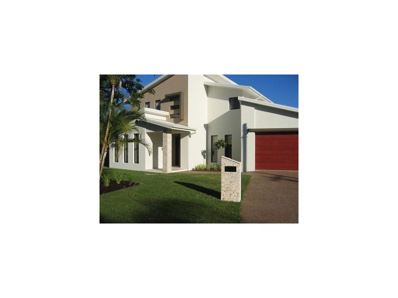 10 Kapala Street, Southport QLD 4215