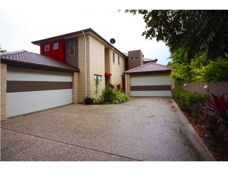 2/45 Robert Street, Labrador QLD 4215