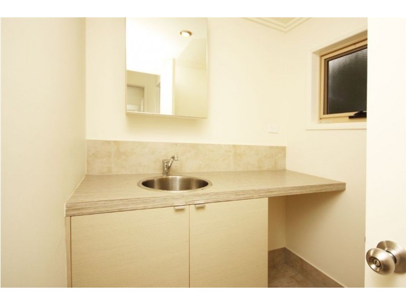 2/45 Robert Street, Labrador QLD 4215