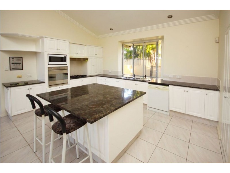6/131 Morala Avenue, Runaway Bay QLD 4216