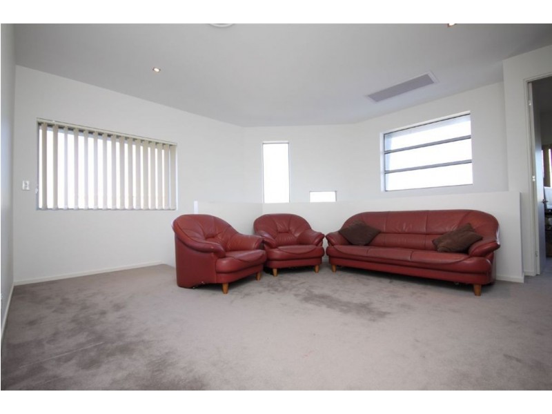 2/46 Compass Drive, Biggera Waters QLD 4216