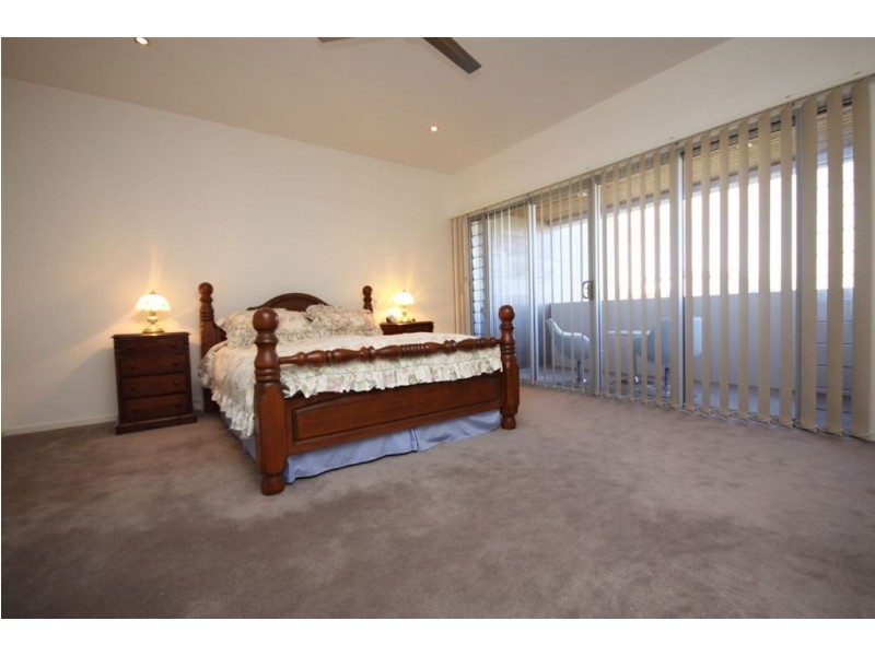 2/46 Compass Drive, Biggera Waters QLD 4216