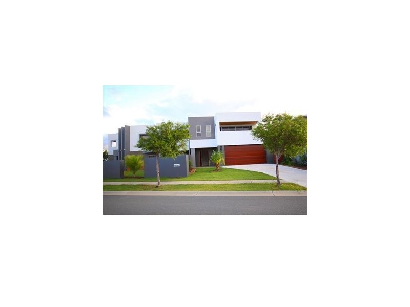 2/46 Compass Drive, Biggera Waters QLD 4216