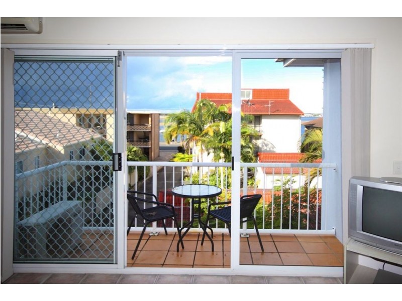 40/12 Whiting Street, Labrador QLD 4215