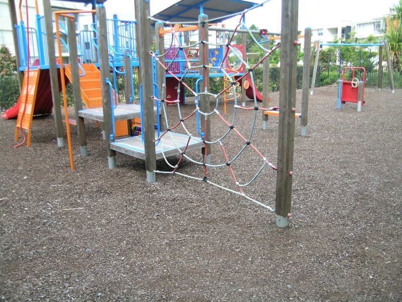 625/66 Sickle Avenue, Hope Island QLD 4212