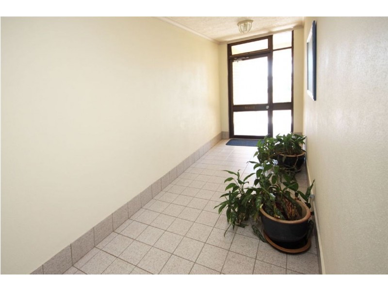 1/458 Marine Parade, Biggera Waters QLD 4216