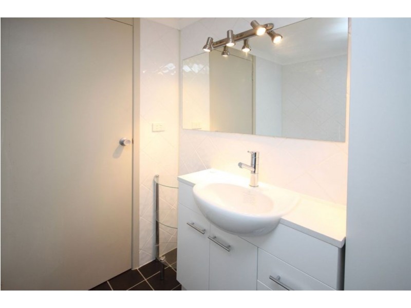 6/490 Marine Parade, Biggera Waters QLD 4216