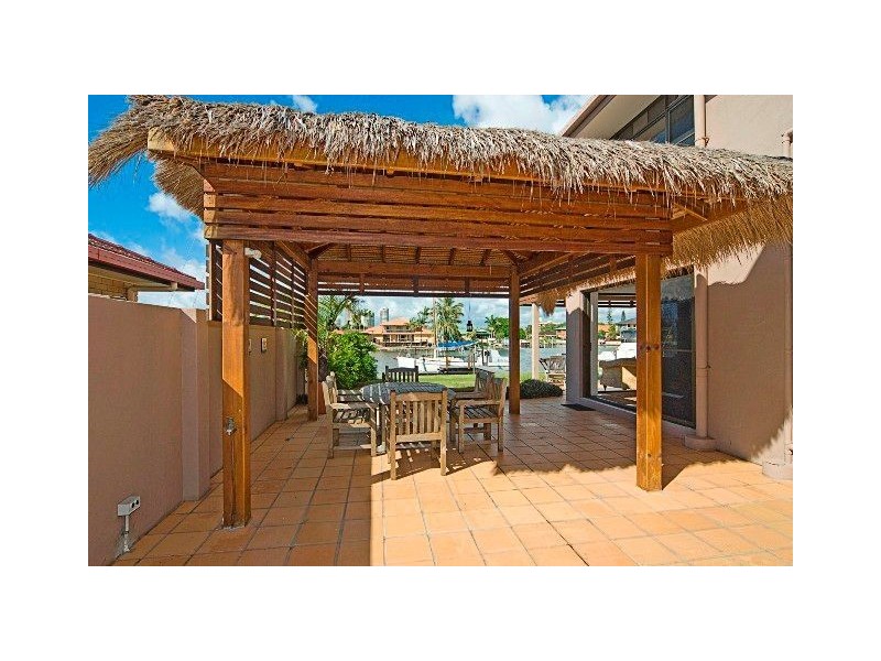 14 Markham, Runaway Bay QLD 4216