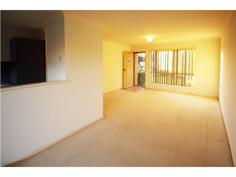 2/6 Crystal Reef Drive, Coombabah QLD 4216