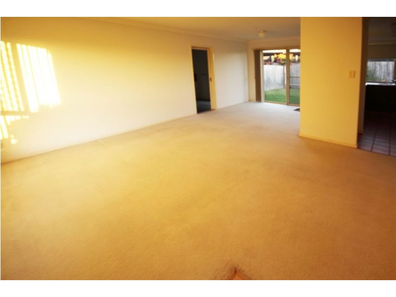 2/6 Crystal Reef Drive, Coombabah QLD 4216