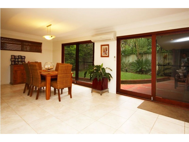 28 Oak Avenue, Surfers Paradise QLD 4217