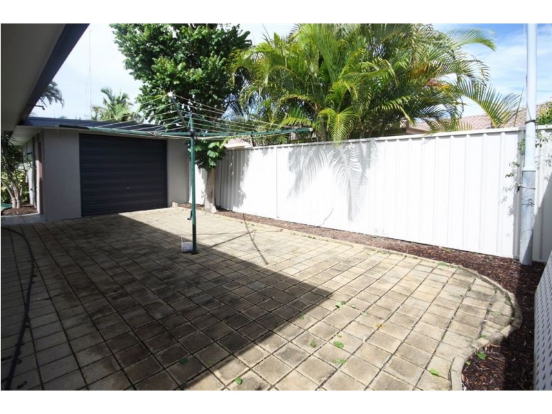 8 Hyacinth Avenue, Hollywell QLD 4216