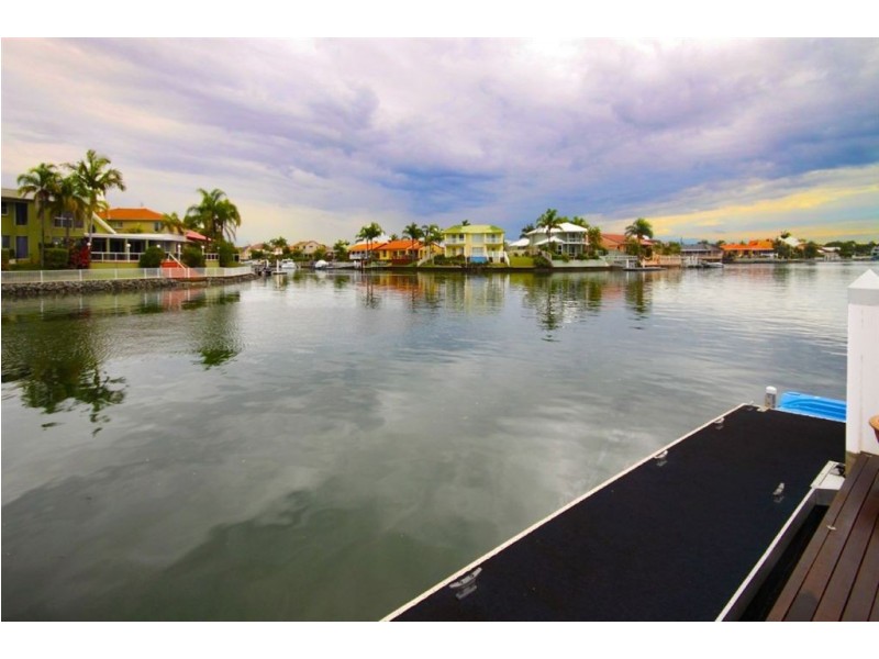 138 Morala Avenue, Runaway Bay QLD 4216