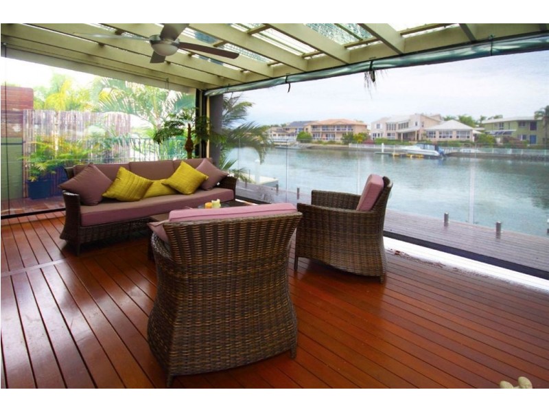 138 Morala Avenue, Runaway Bay QLD 4216