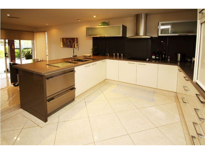 138 Morala Avenue, Runaway Bay QLD 4216