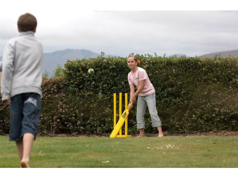 243 Morala Avenue, Runaway Bay QLD 4216