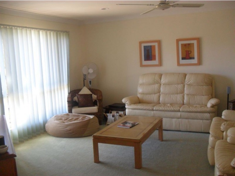 10 Dalley Park Drive, Helensvale QLD 4212