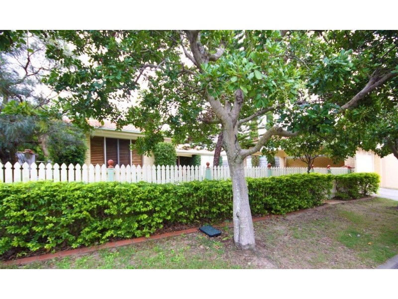 28 Oak Avenue, Surfers Paradise QLD 4217