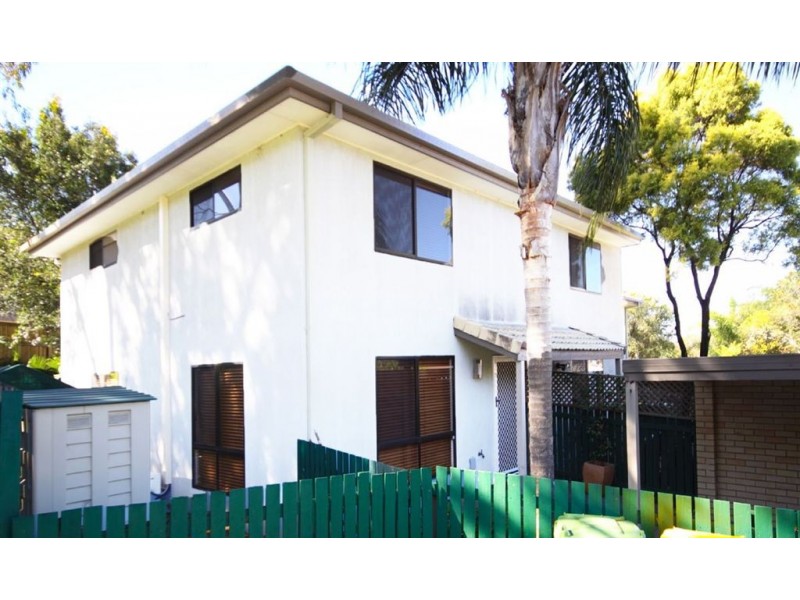 1/77 Olsen Avenue, Labrador QLD 4215