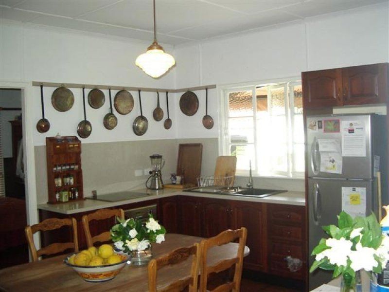 11 Horder Avenue, Labrador QLD 4215