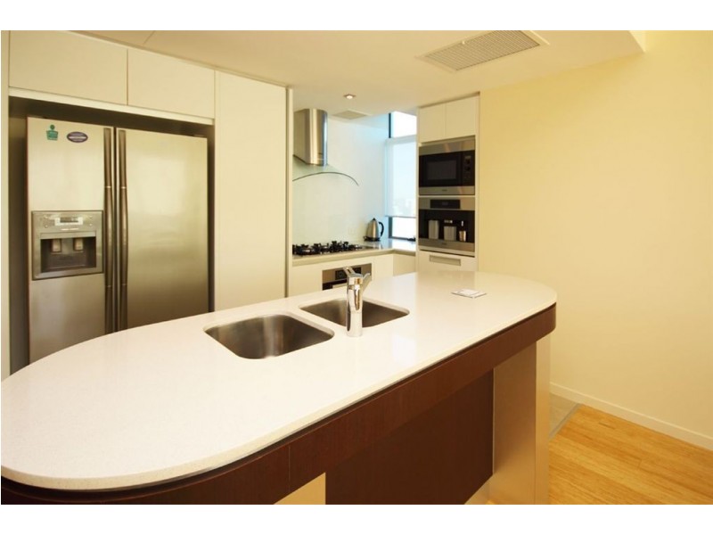 28 Bayview Street, Runaway Bay QLD 4216