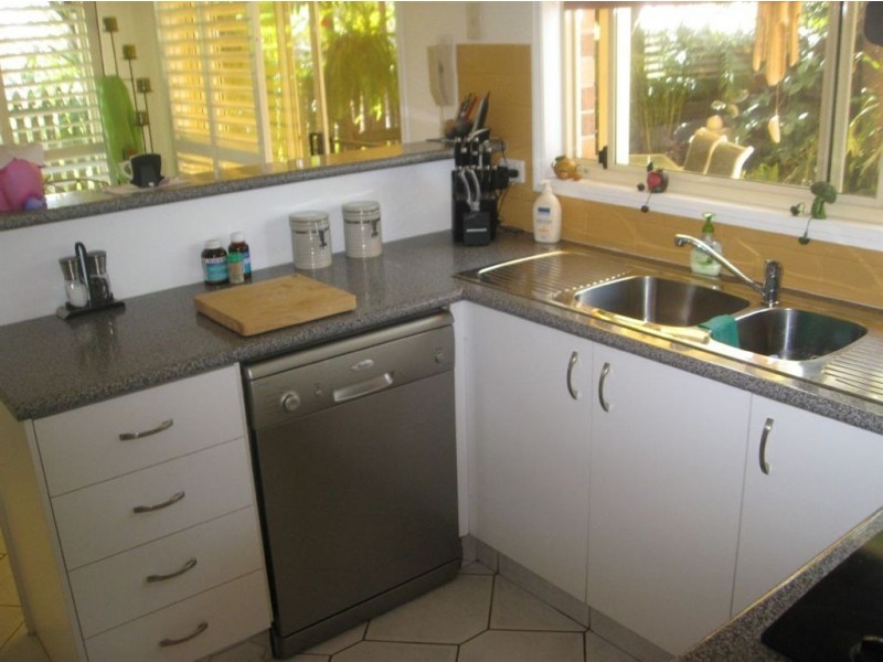 1/402 Pine Ridge Rd, Coombabah QLD 4216