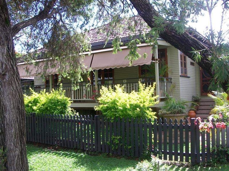 11 Horder Avenue, Labrador QLD 4215